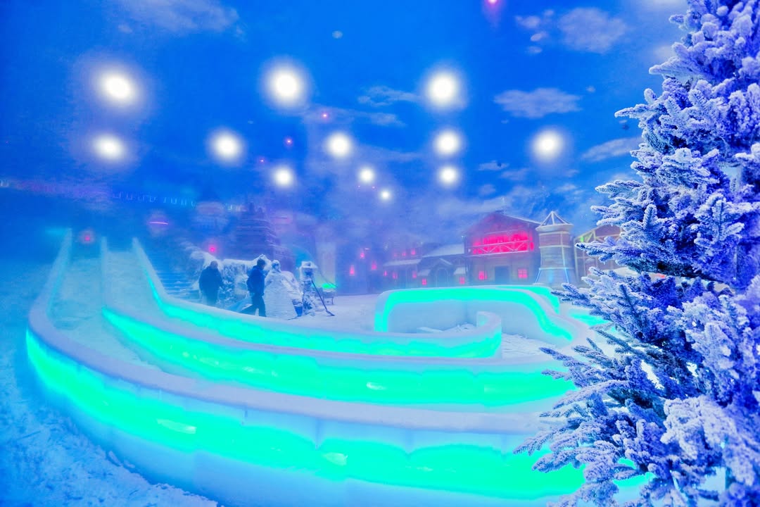 深圳深圳世界之窗-阿爾卑斯冰雪世界溜冰+玩雪票而家有新價，想喺室配圖,香港人旅行攻略視覺素材