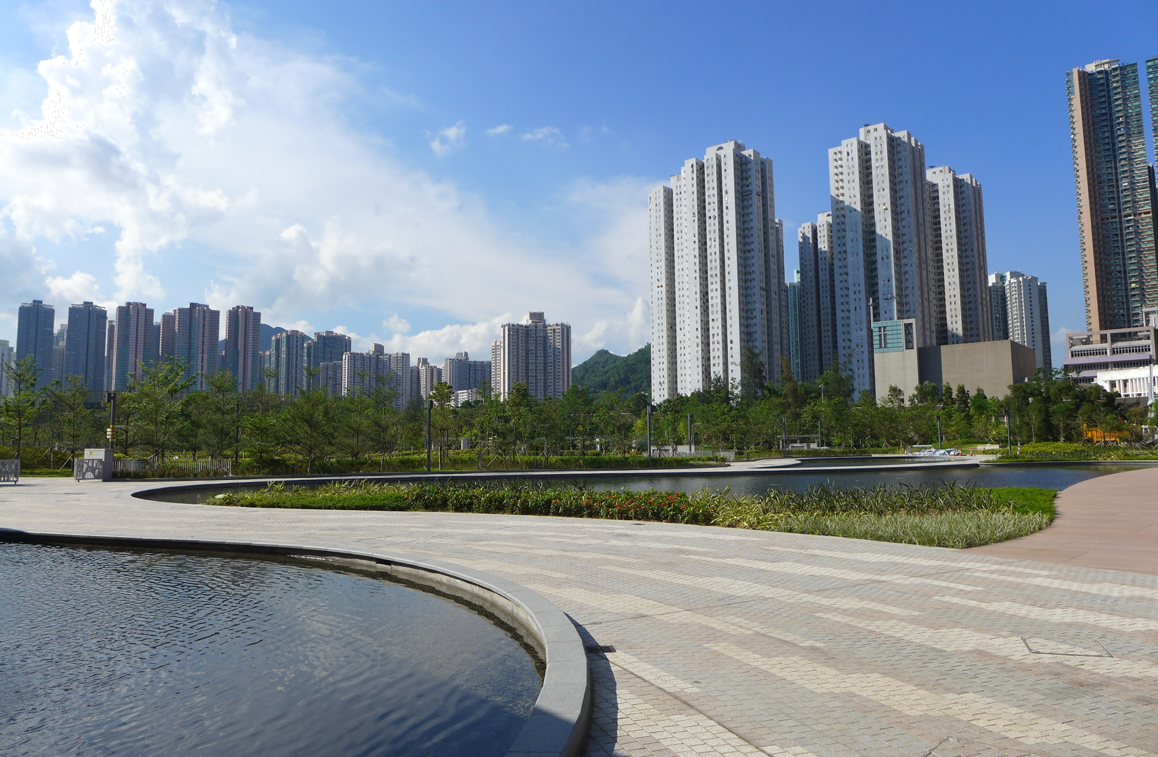 2014年香港單車館公園人工湖與湖畔步道實景