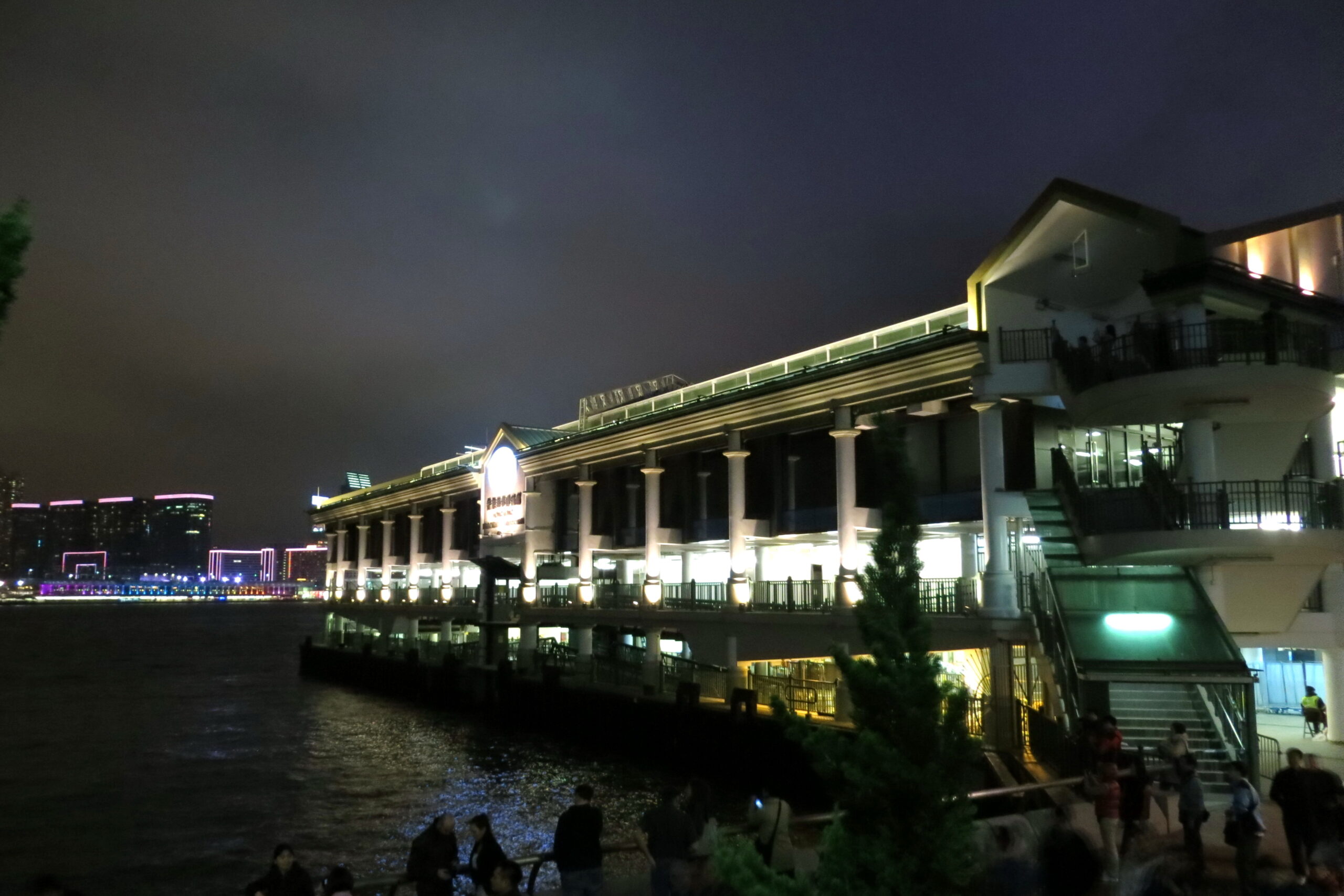 2013年拍攝的香港海事博物館中環八號碼頭外觀，非現時臨時入口