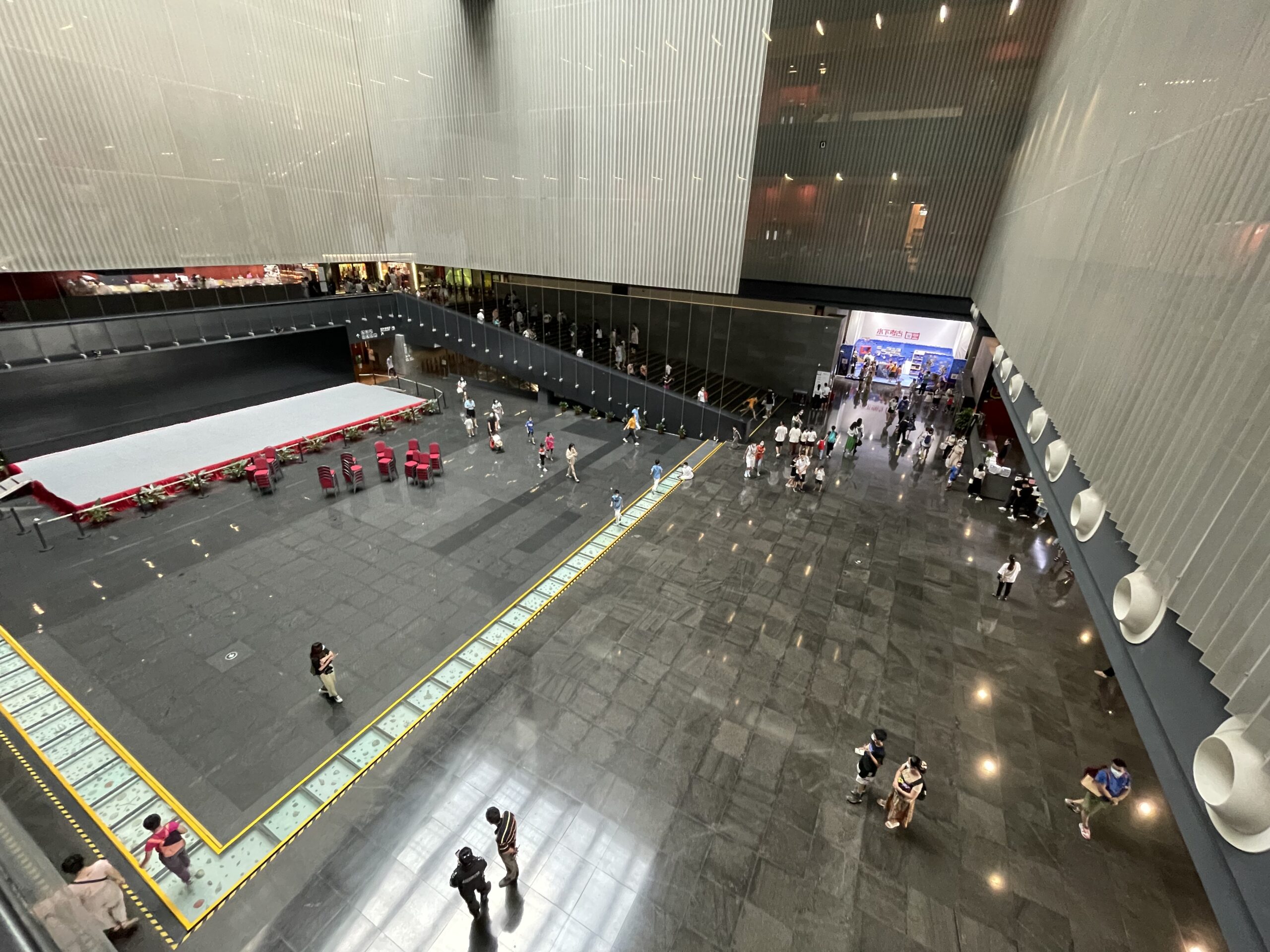 廣東省博物館一樓大堂俯視實拍